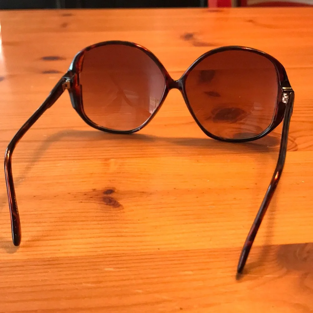 Riviera Vintage Sunglasses‎